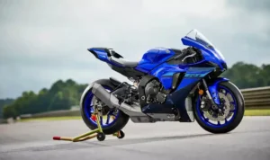 Yamaha R1